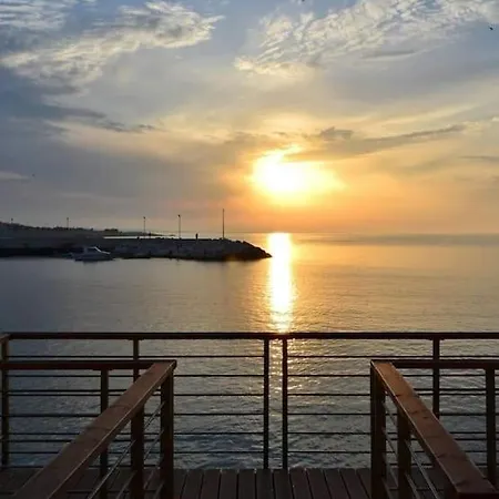 La Lanterna * Giovinazzo